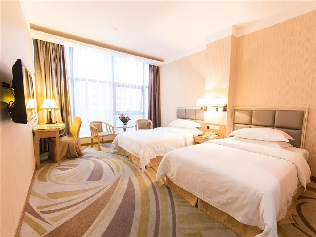 Vienna Hotel Zhanjiang Coast Avenue Buitenkant foto