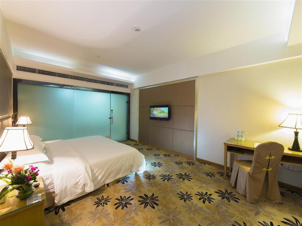 Vienna Hotel Zhanjiang Coast Avenue Buitenkant foto